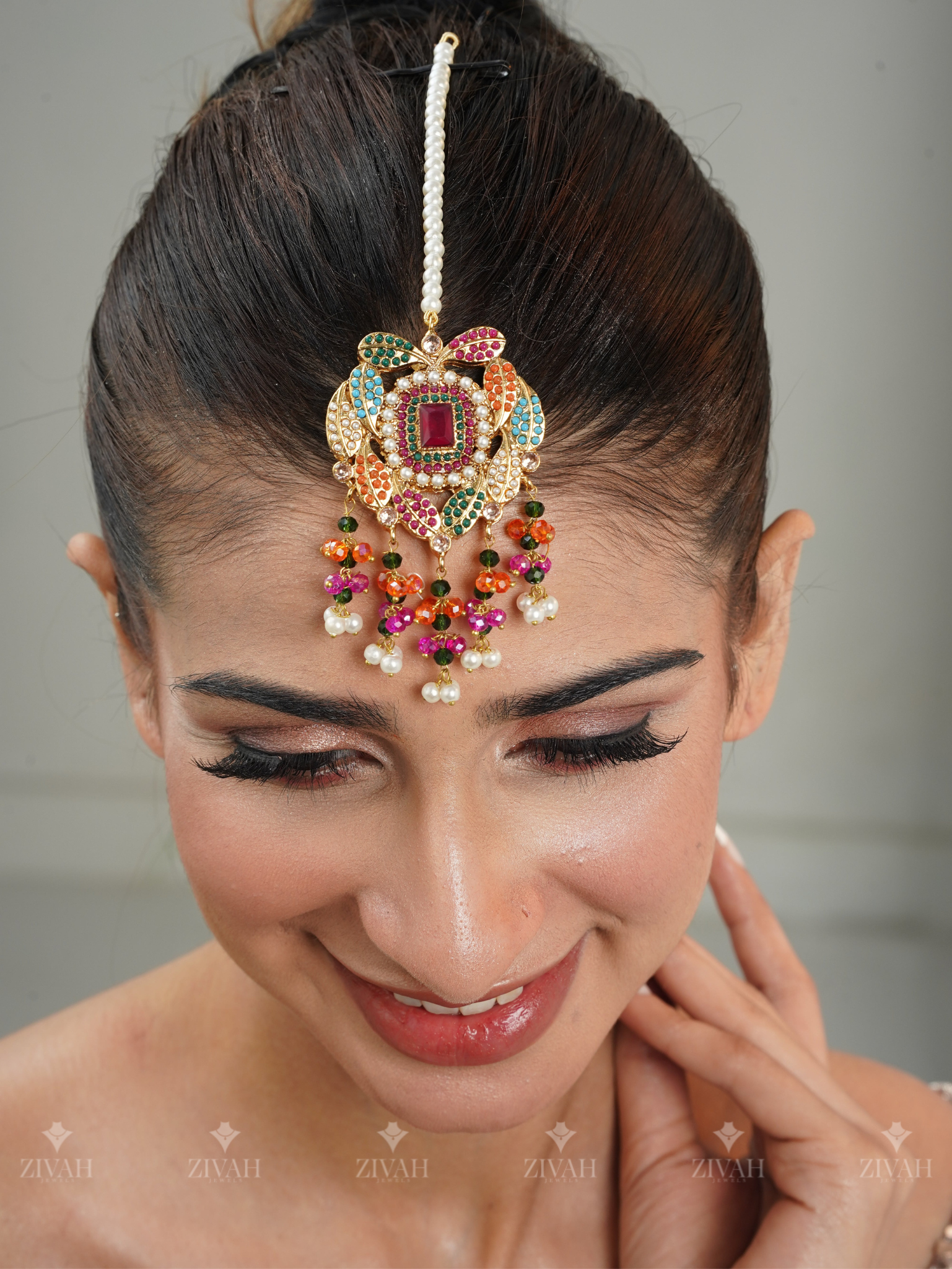 Rang-e-husn Nauratan Bridal Set