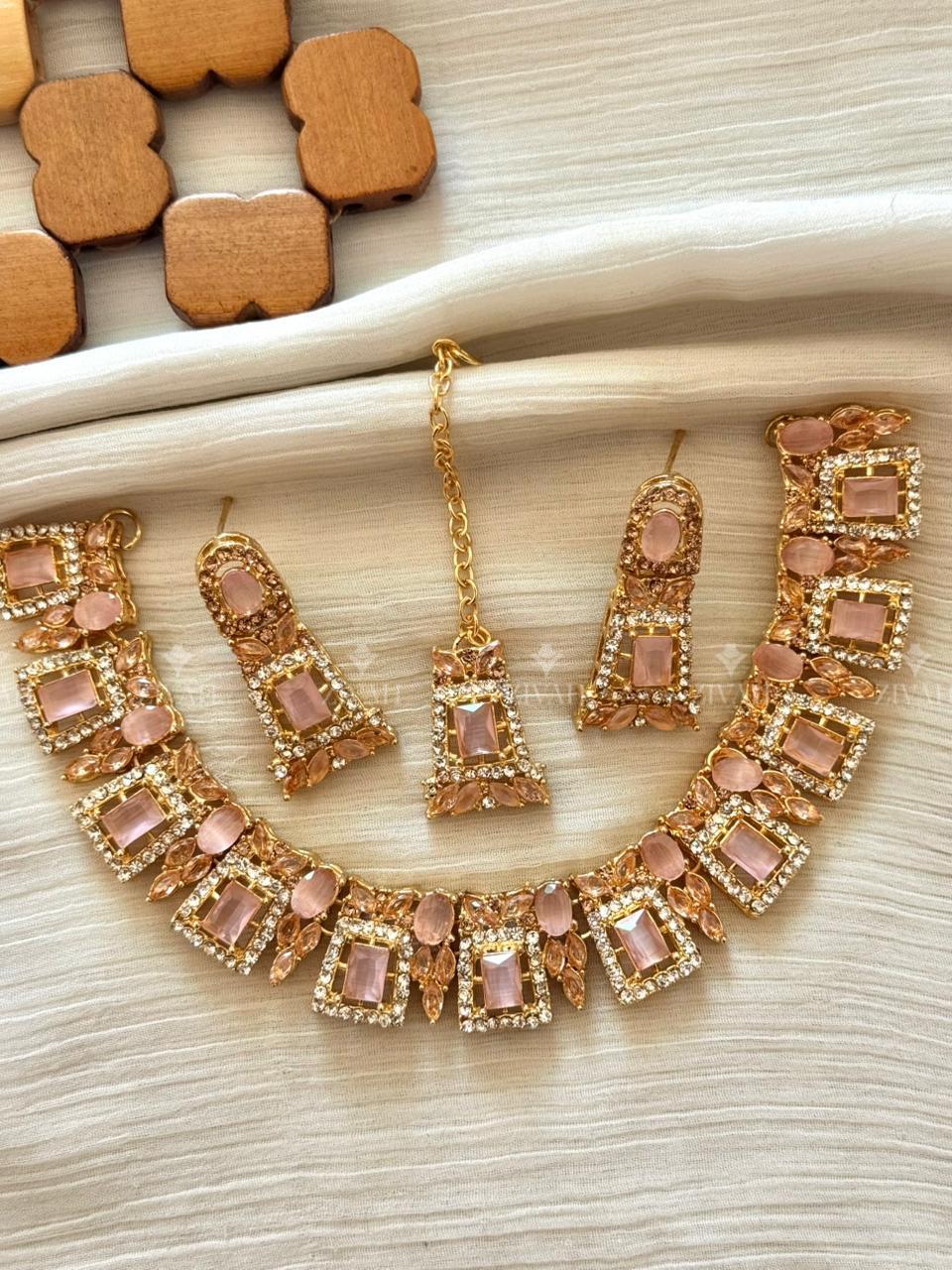 Imperial Royal Set with Tika2