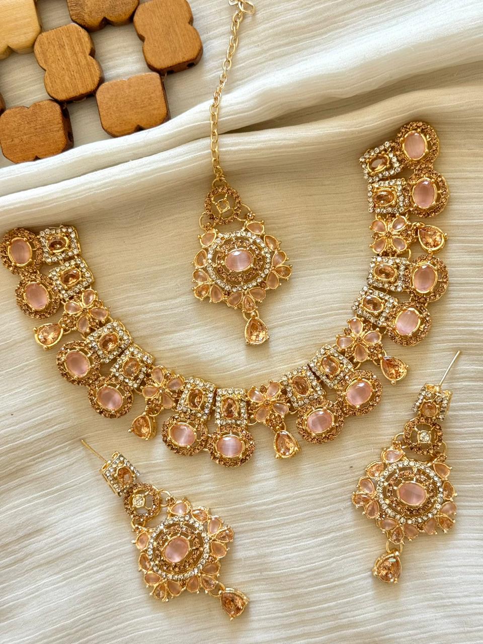 Elegant Style Zircon Necklace Sets