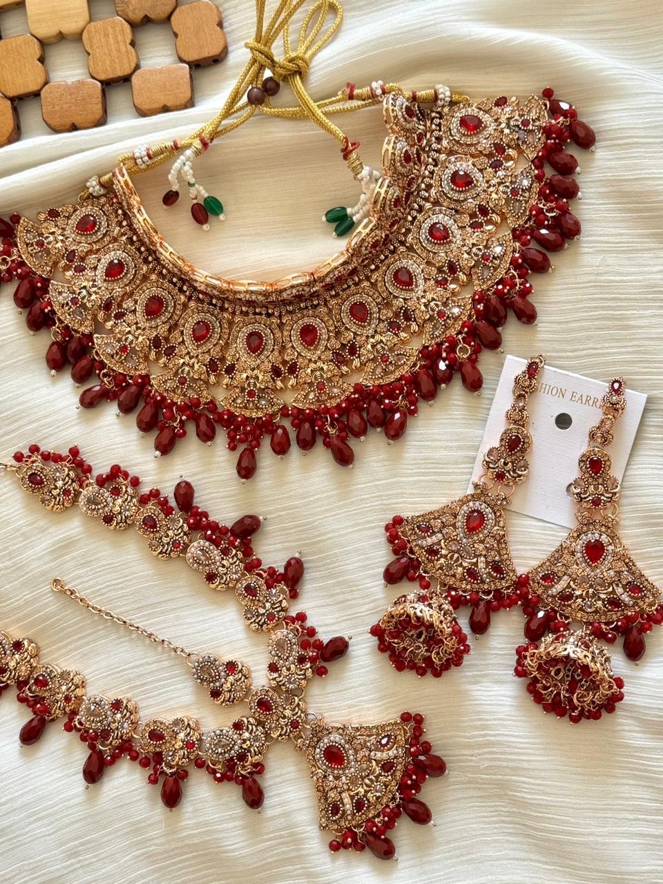 Royal Rajwadi Bridal Set With Mathapati