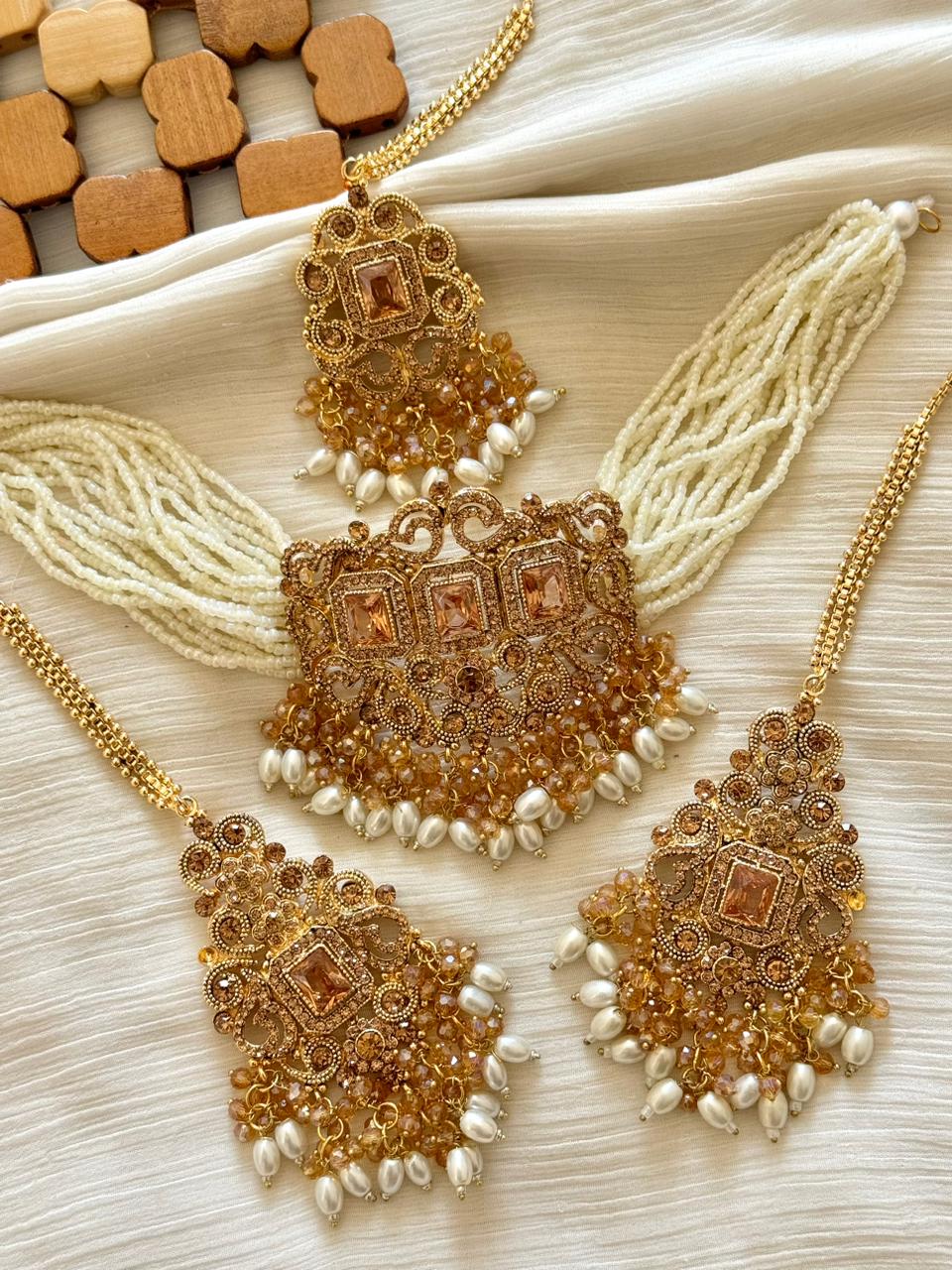 Designer’s Rajwadi Zircon Choker Set