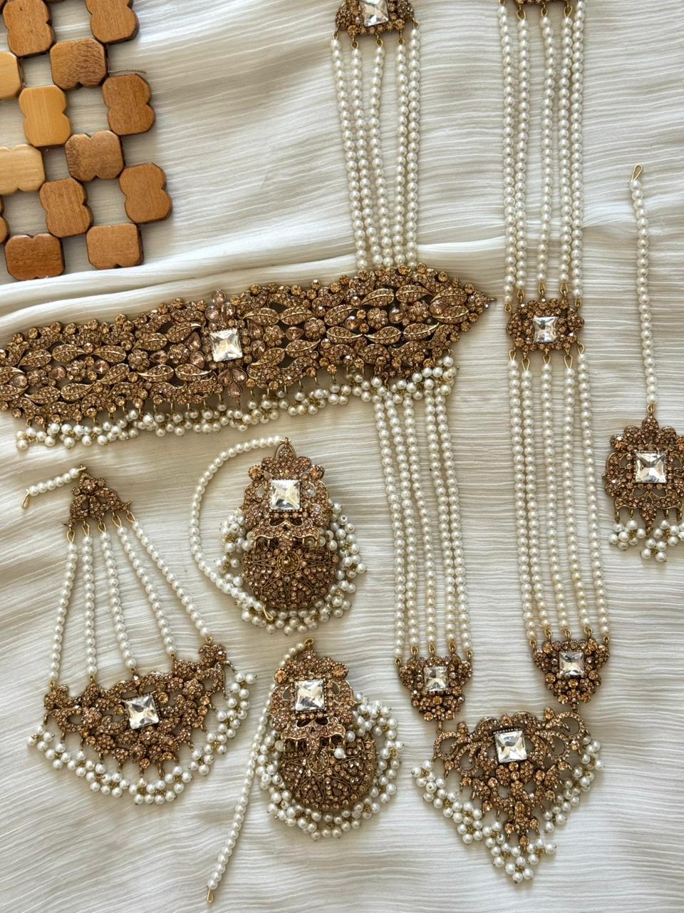 The Royal Mirha’s Beauty Bridal Set