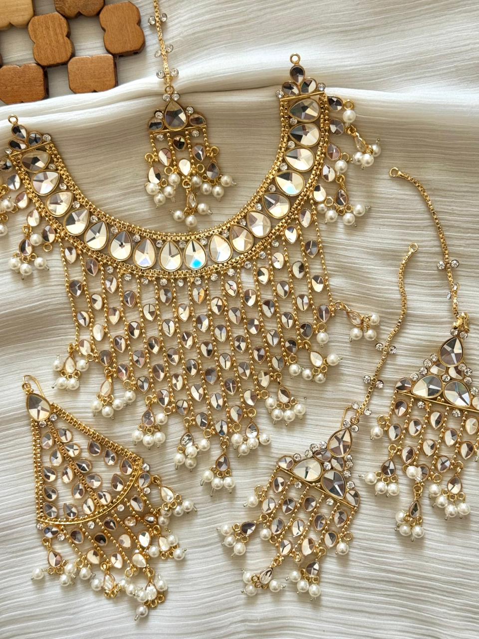 Designer’s Polki Kundan Bridal Set