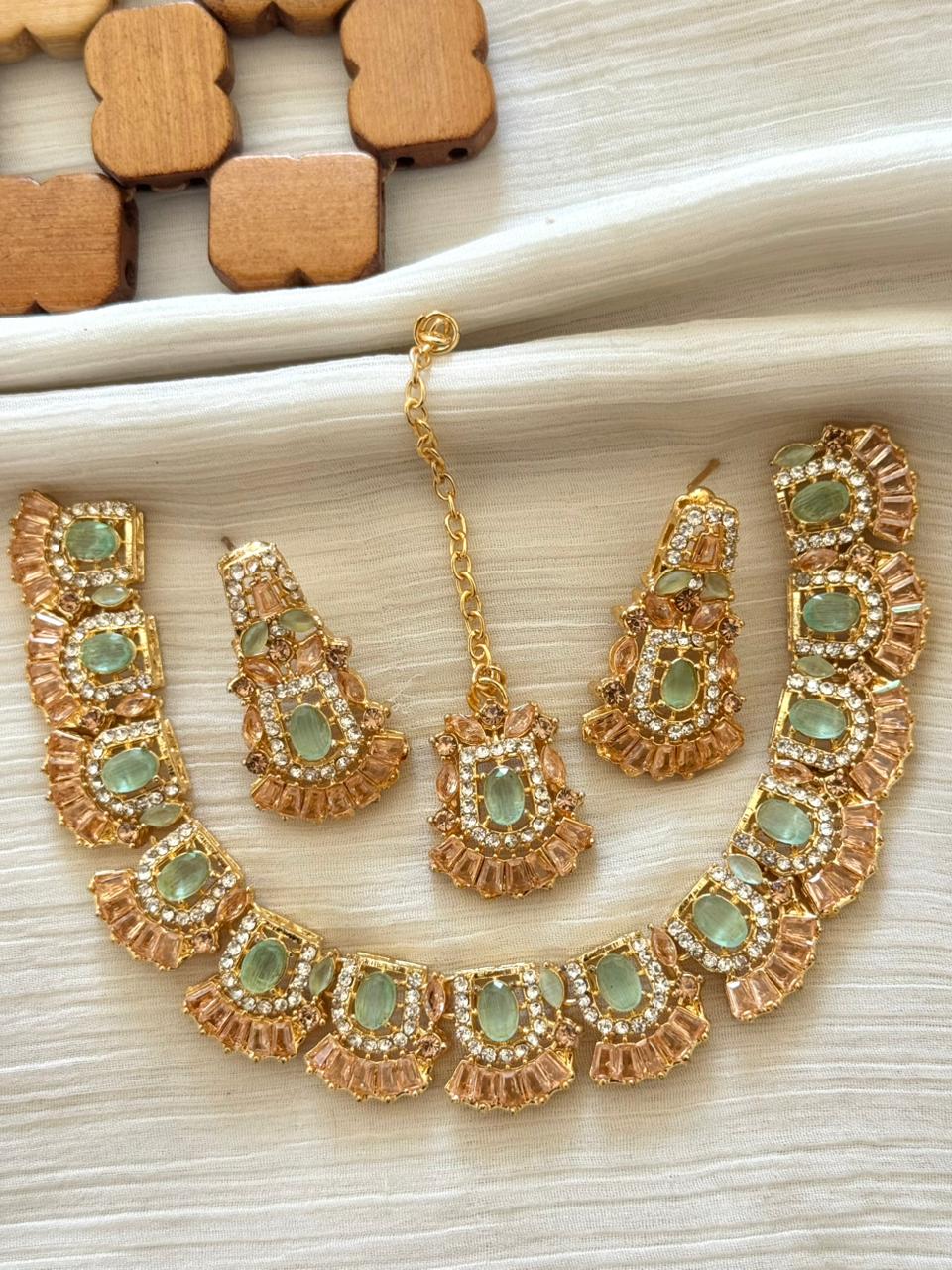 The Splendide Necklace Set