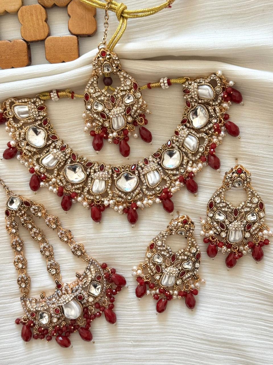 Pure Gulnaar Pearl Kundan Set