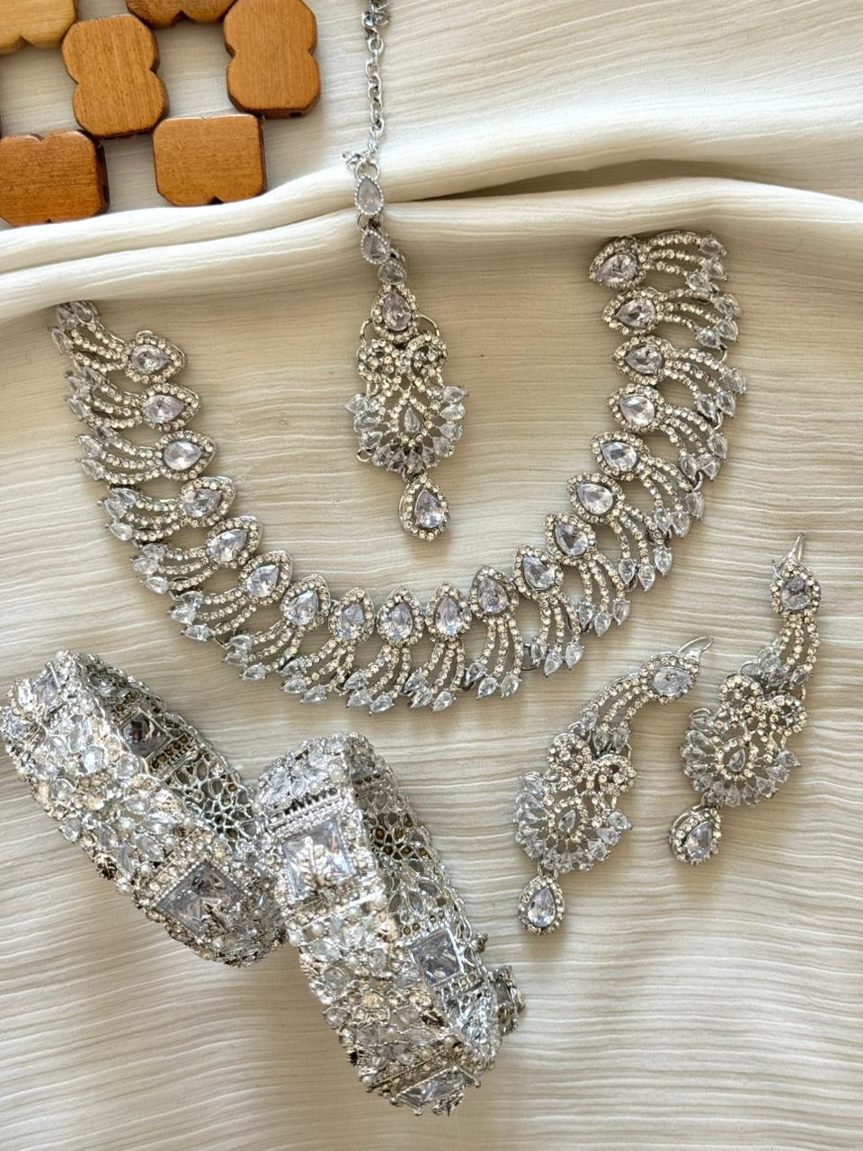The Finest Quality Zircon Necklace & Openable Bangles