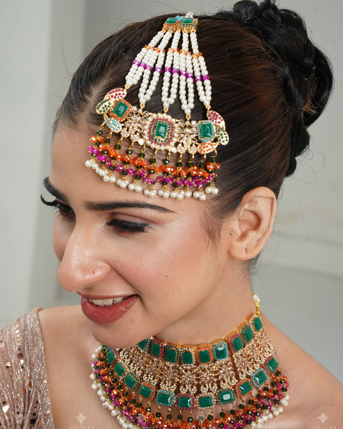 Rang-e-husn Nauratan Bridal Set