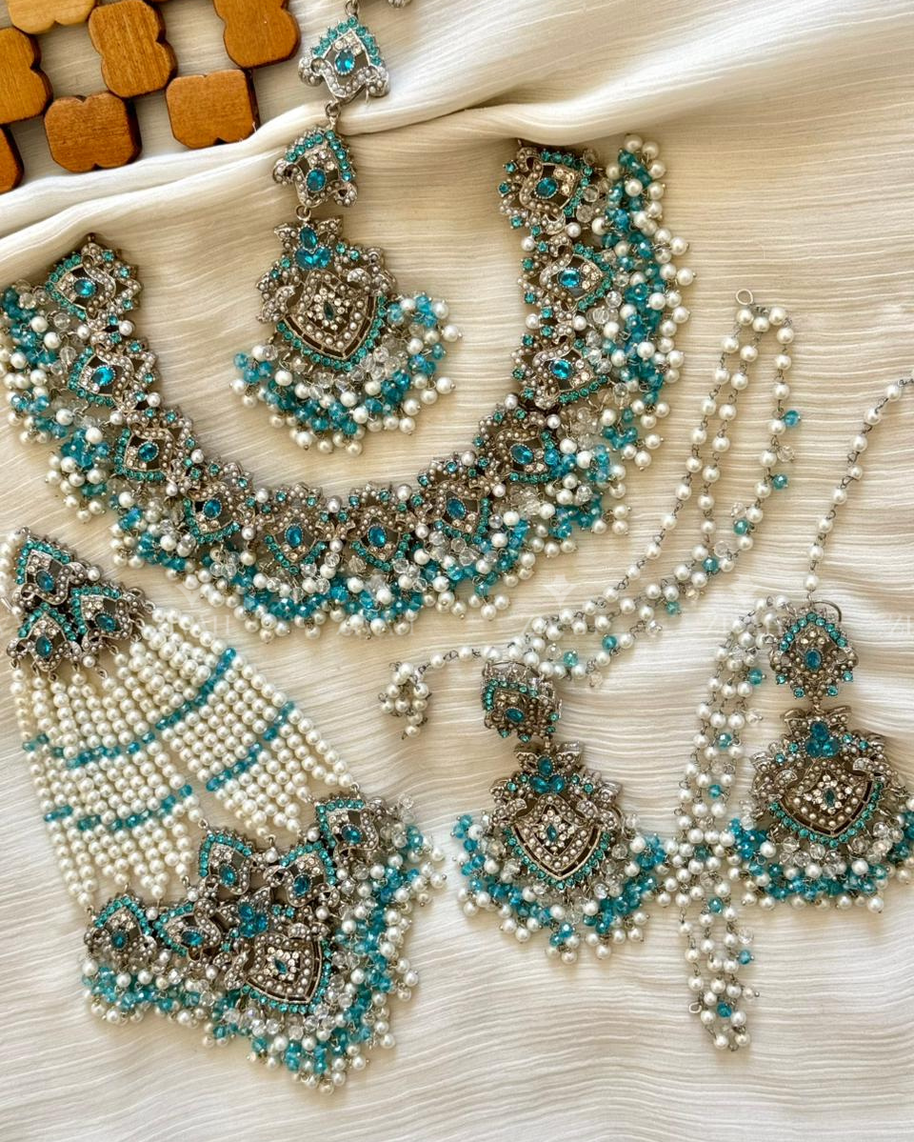 The Exclusive Designer’s Made Bridal Set