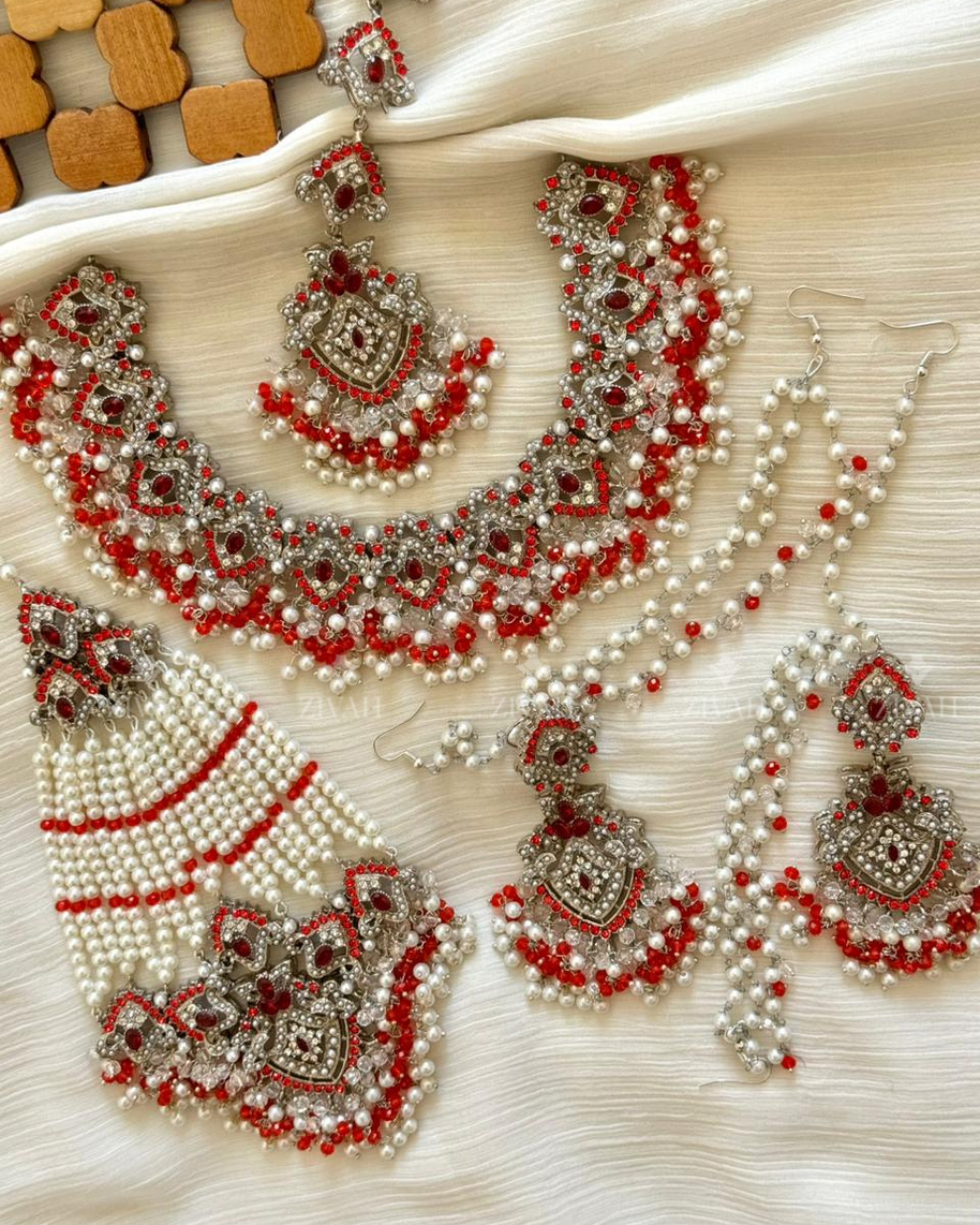 The Exclusive Designer’s Made Bridal Set