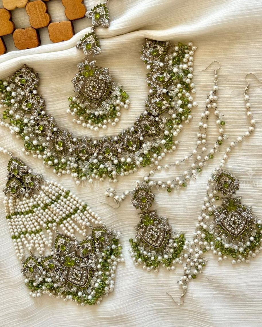The Exclusive Designer’s Made Bridal Set