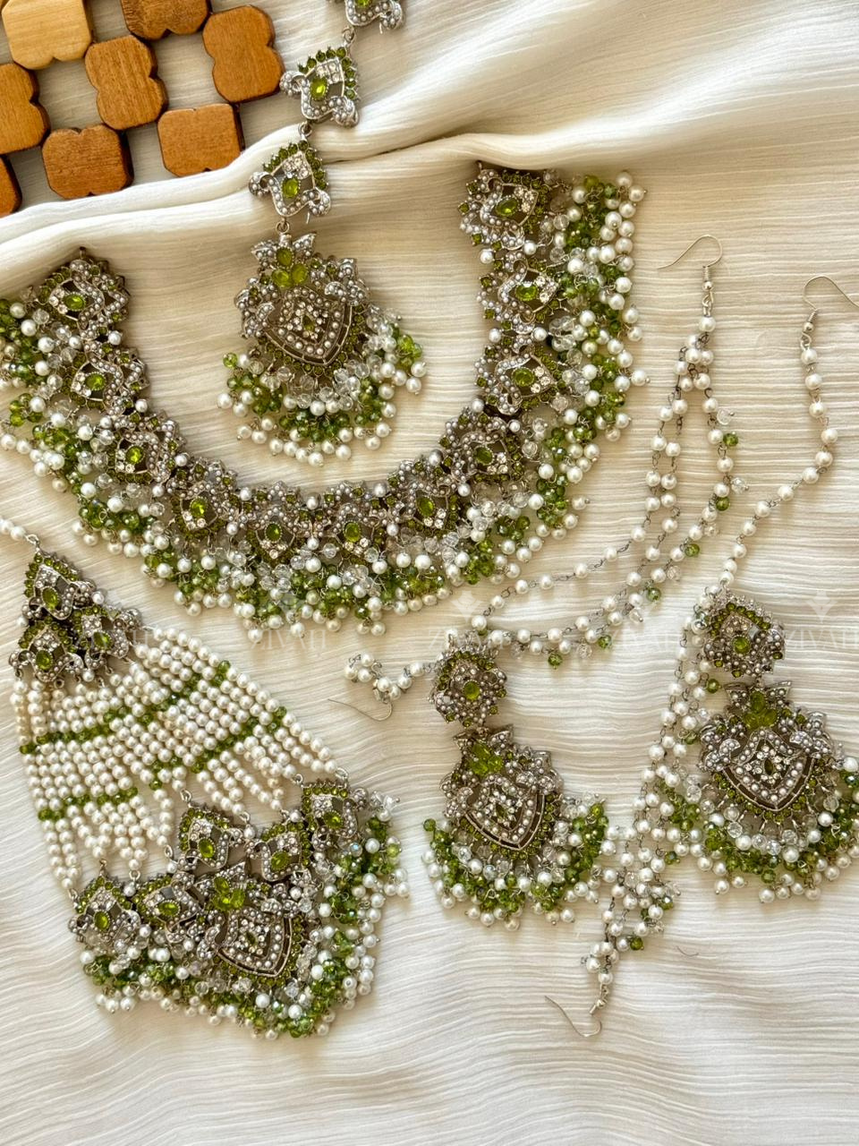 The Exclusive Designer’s Made Bridal Set