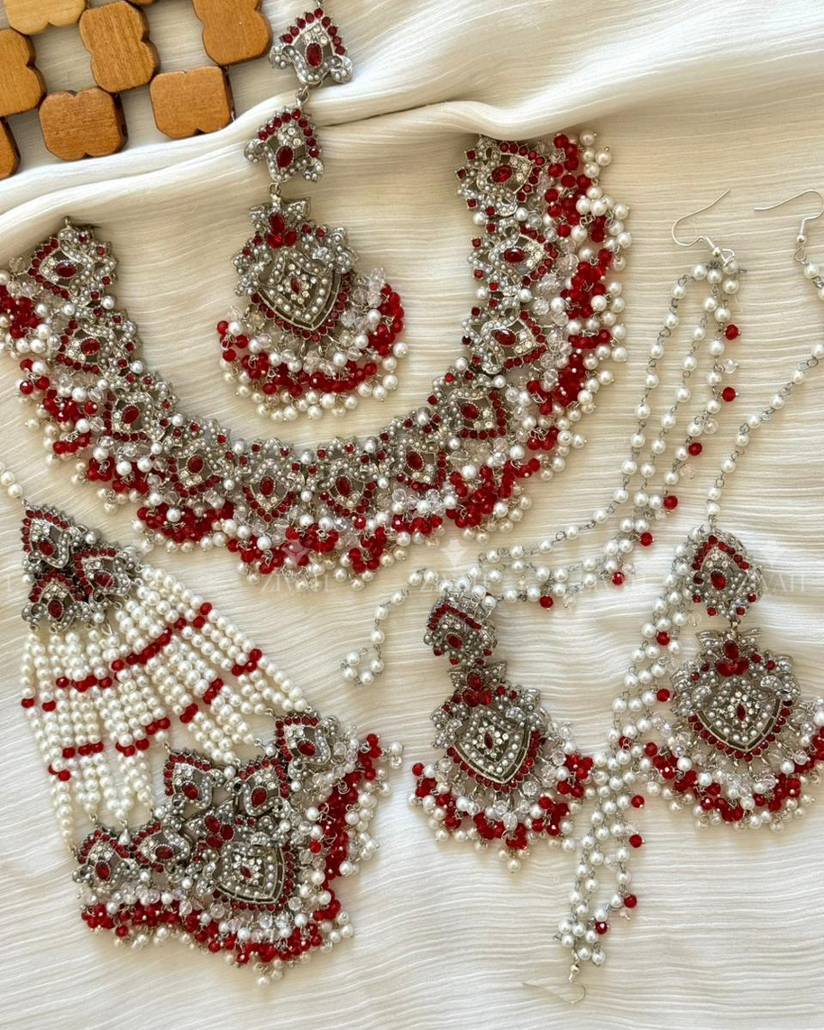 The Exclusive Designer’s Made Bridal Set