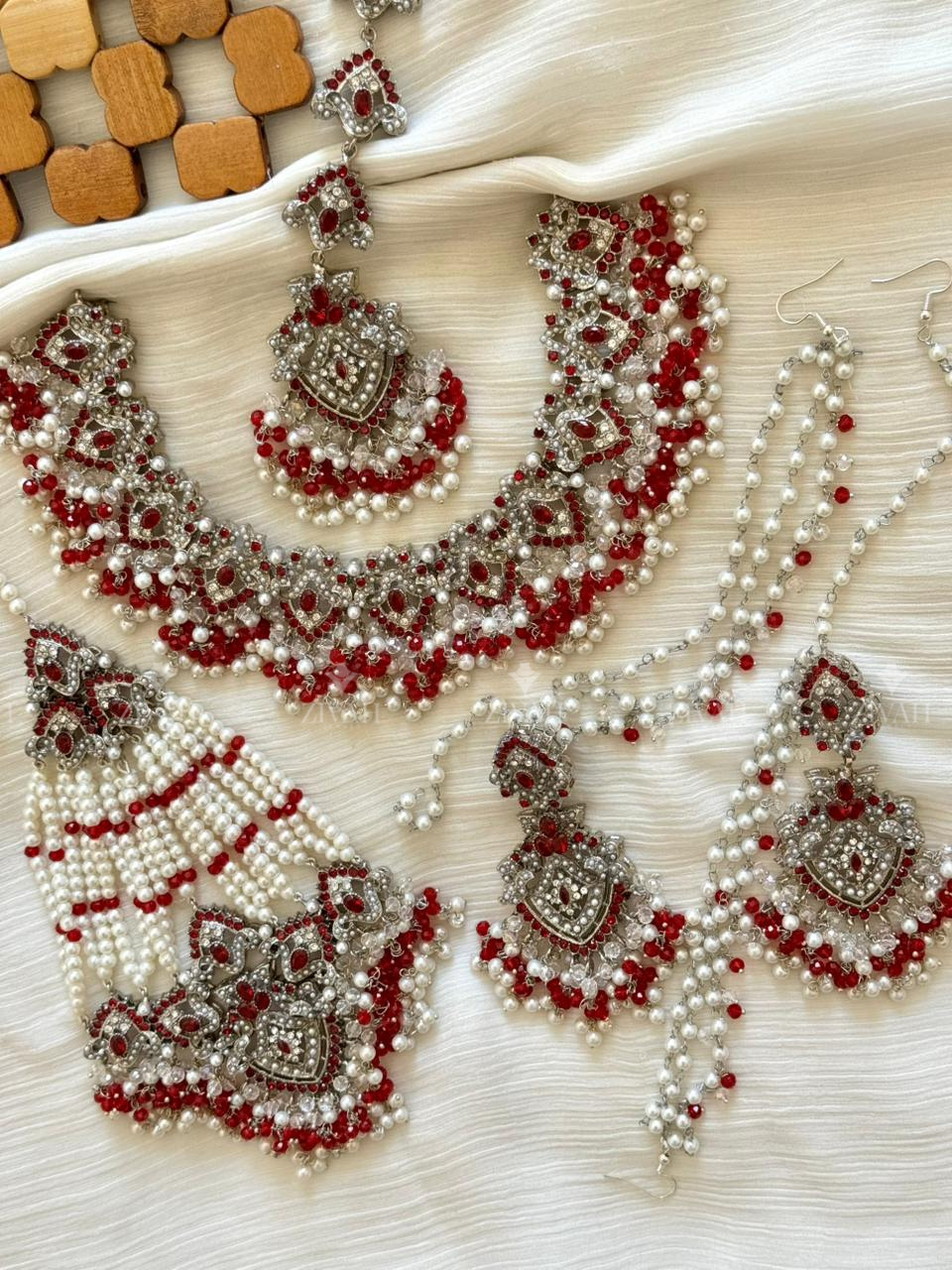 The Exclusive Designer’s Made Bridal Set