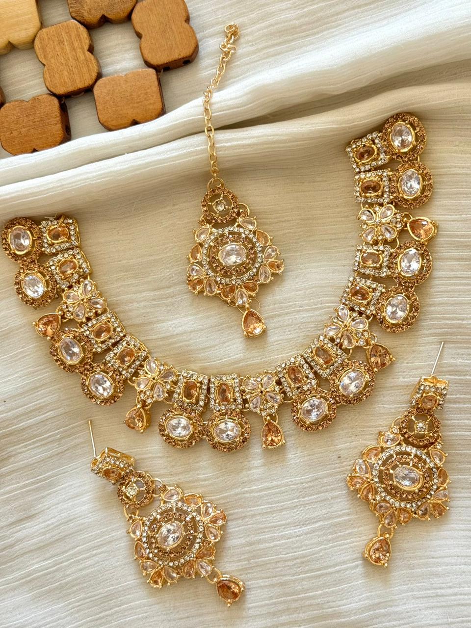 Elegant Style Zircon Necklace Sets