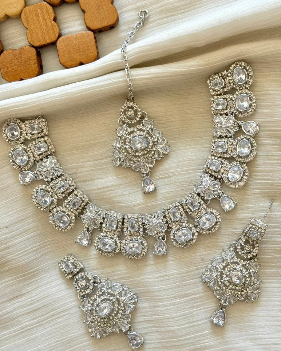 Elegant Style Zircon Necklace Sets