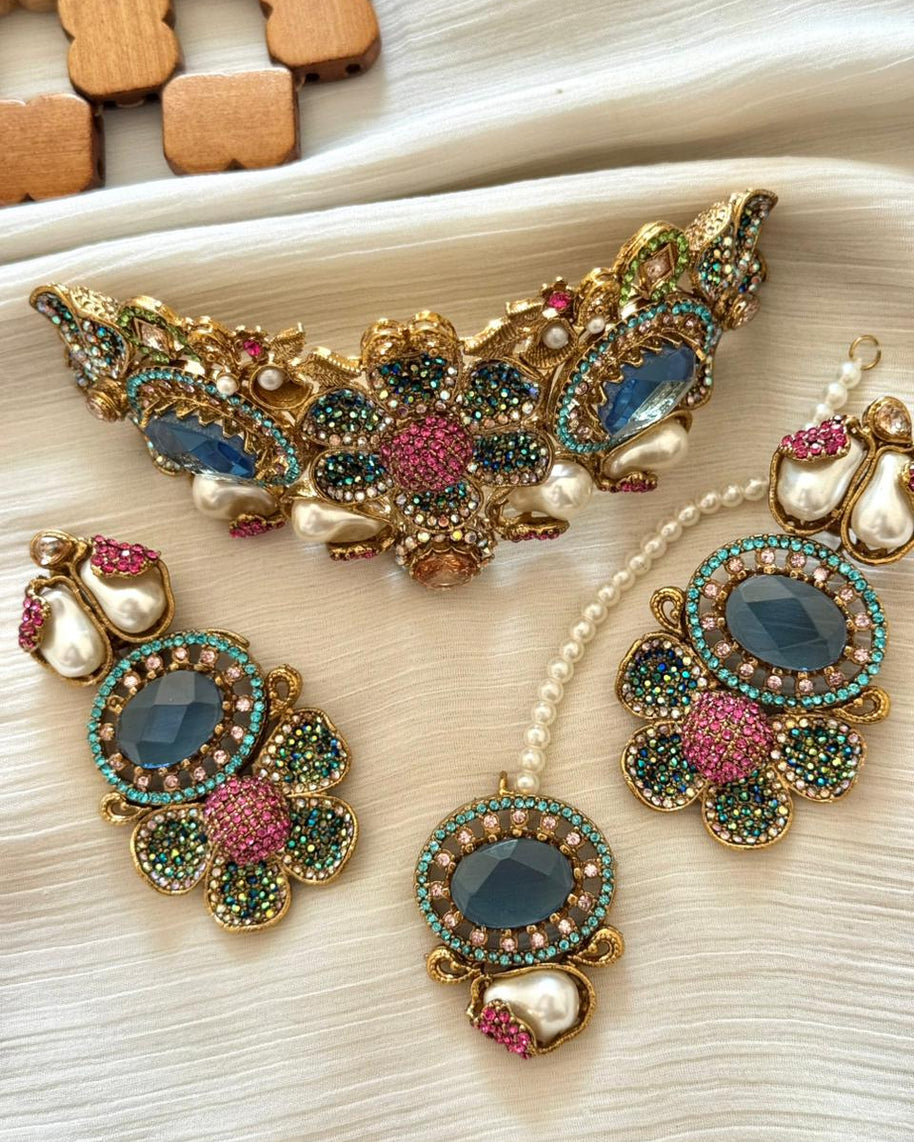 Jashan-e-Noor MOP Choker Set with Tika