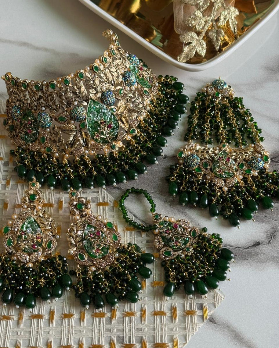 Tradational Reverse Zircon Crush Stones Bridal Set