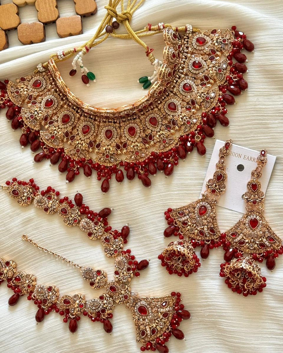 Royal Rajwadi Bridal Set With Mathapati