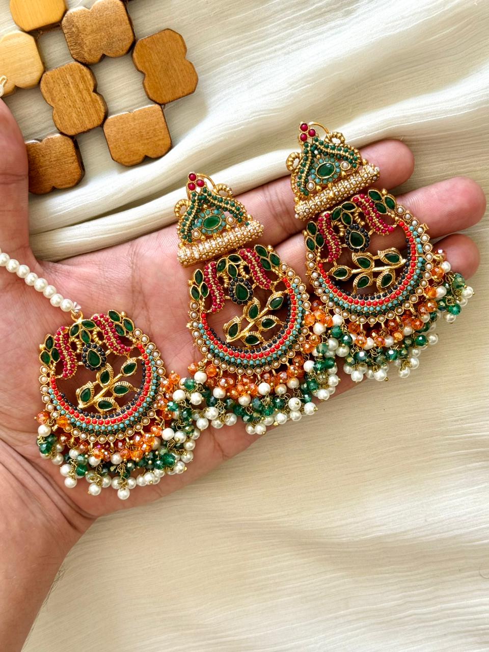 Nauratan Earings & Teeka
