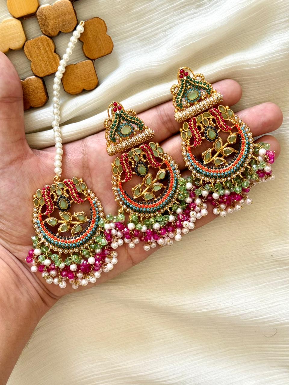 Nauratan Earings & Teeka