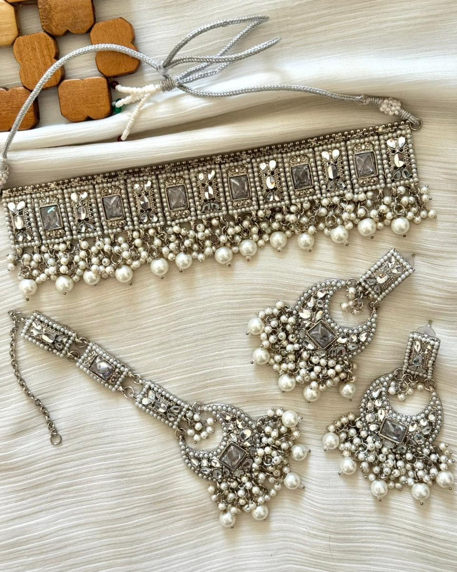Kundan Choker Sets