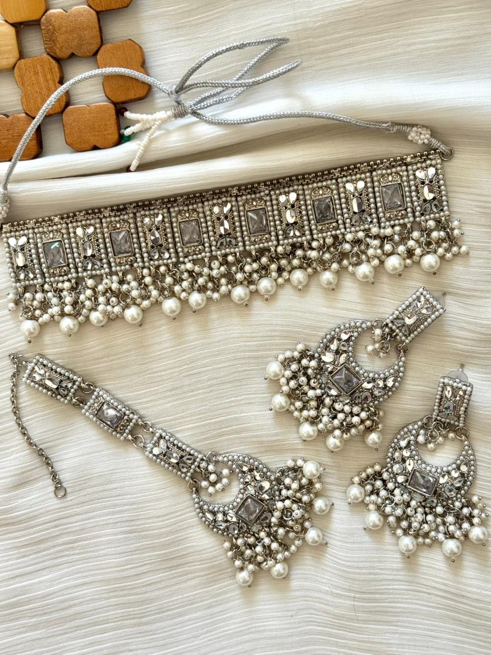 Kundan Choker Sets