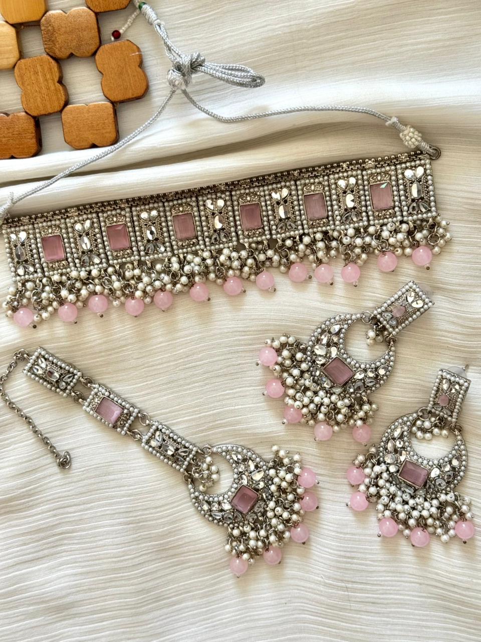 Kundan Choker Sets