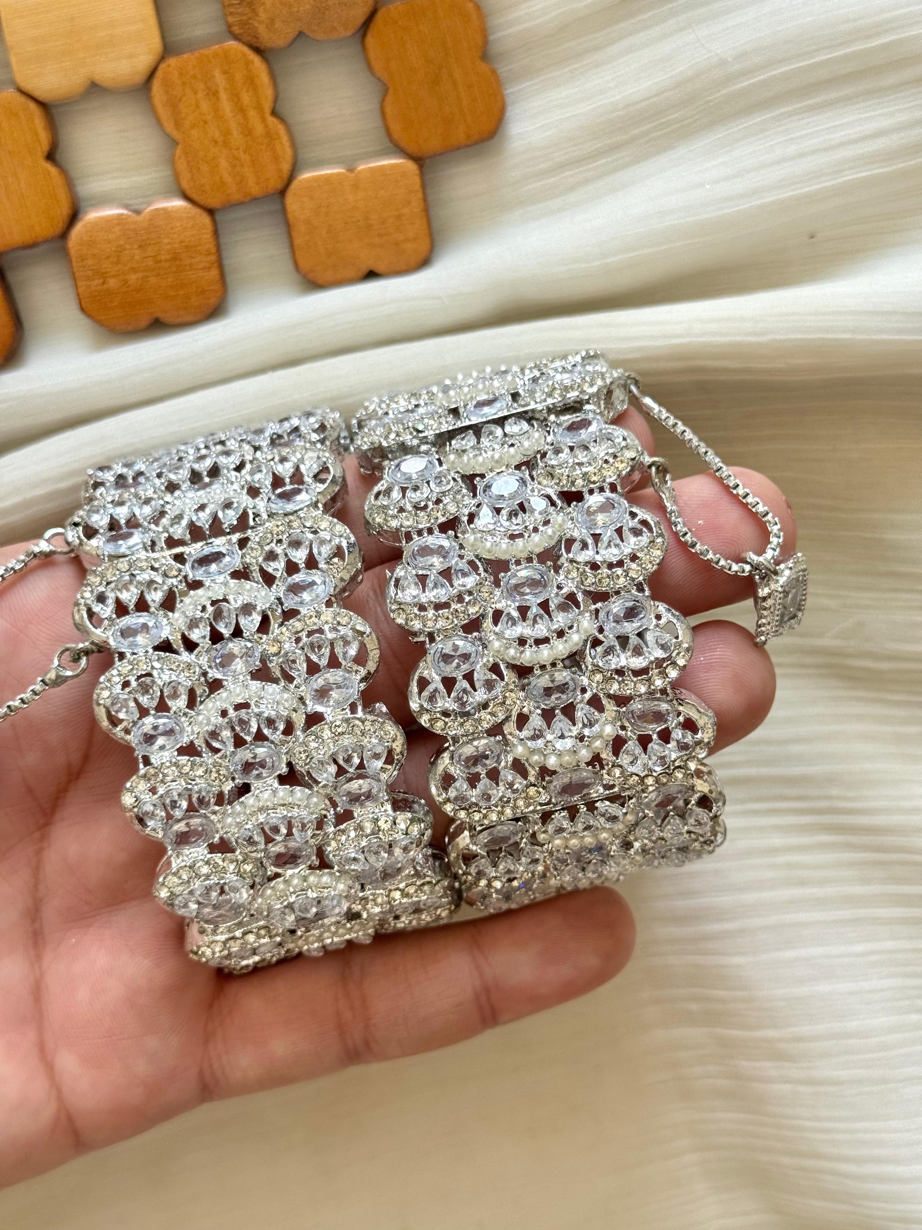 Gold Polish Zircon Openable Bangle