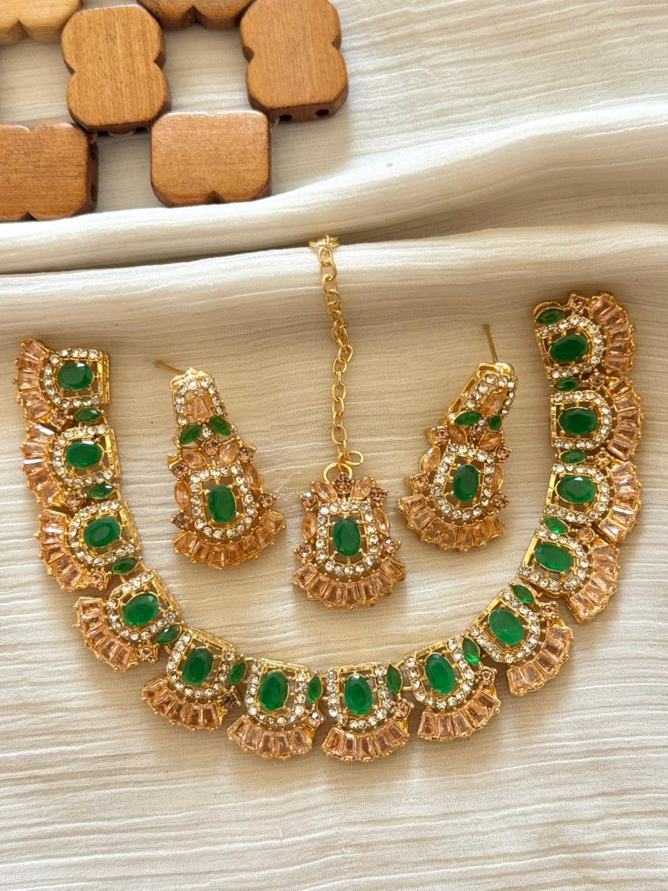 The Splendide Necklace Set