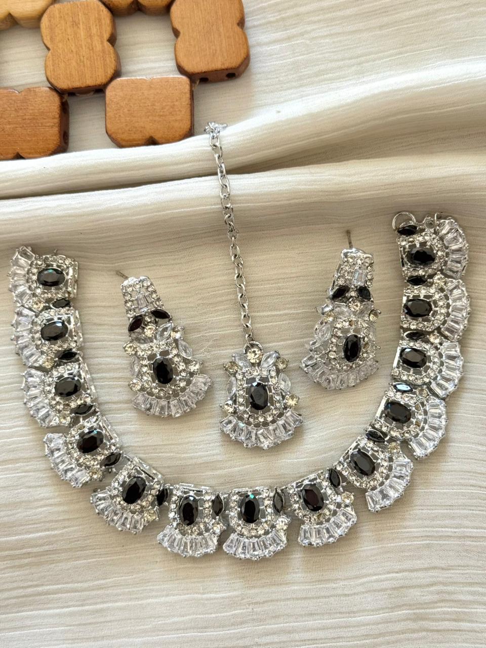The Splendide Necklace Set