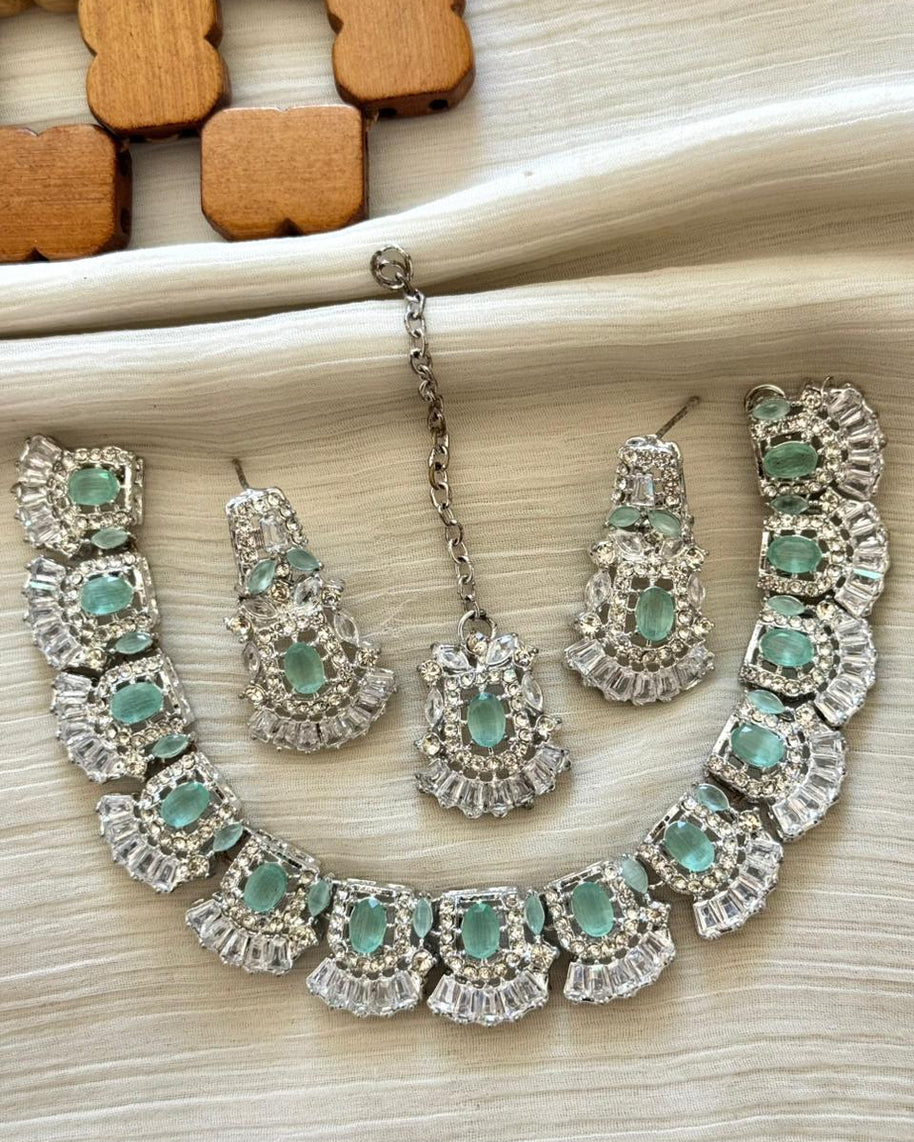 The Splendide Necklace Set