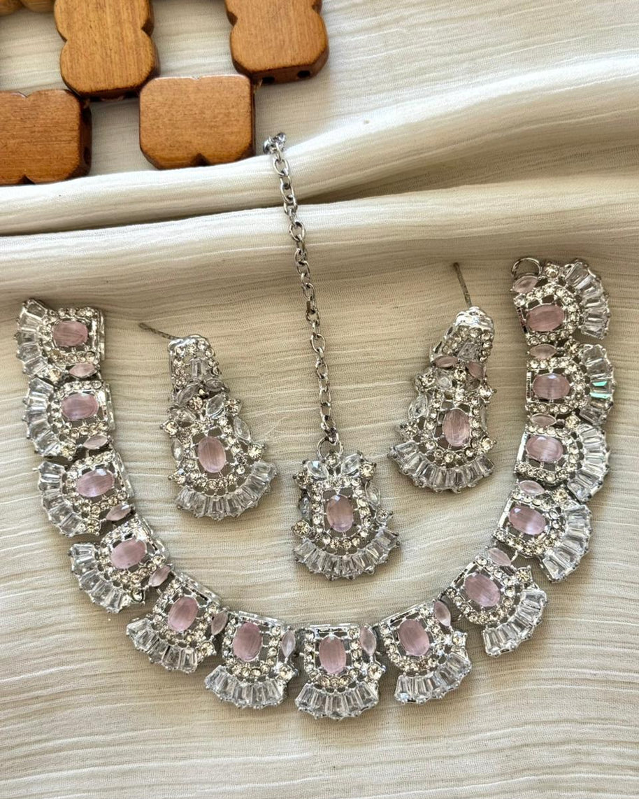 The Splendide Necklace Set