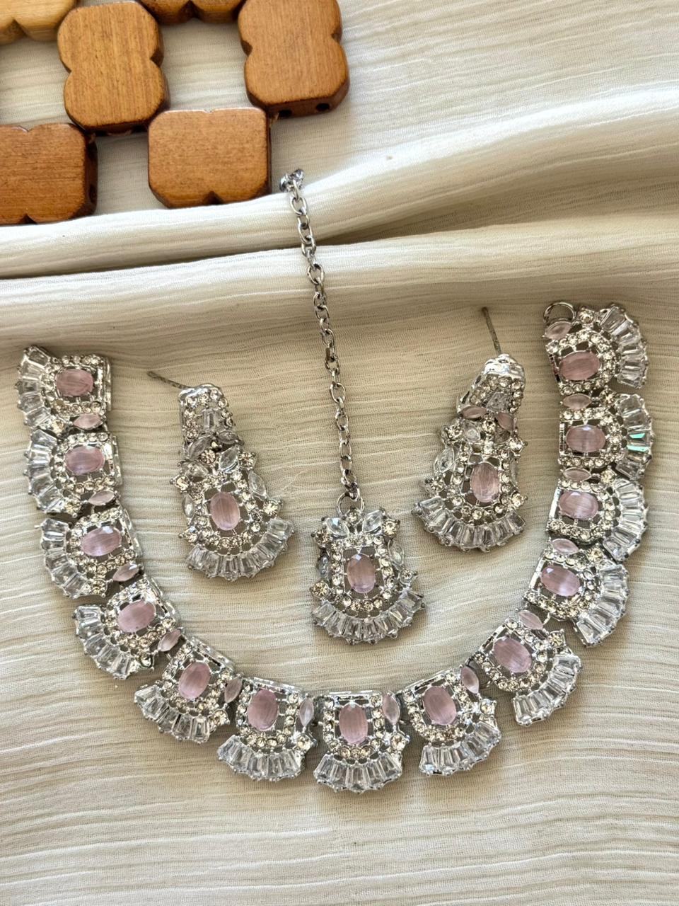 The Splendide Necklace Set