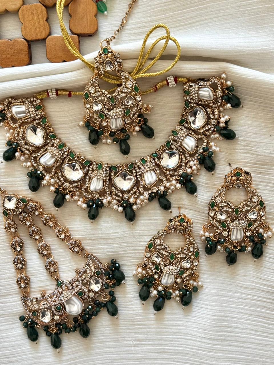 Pure Gulnaar Pearl Kundan Set