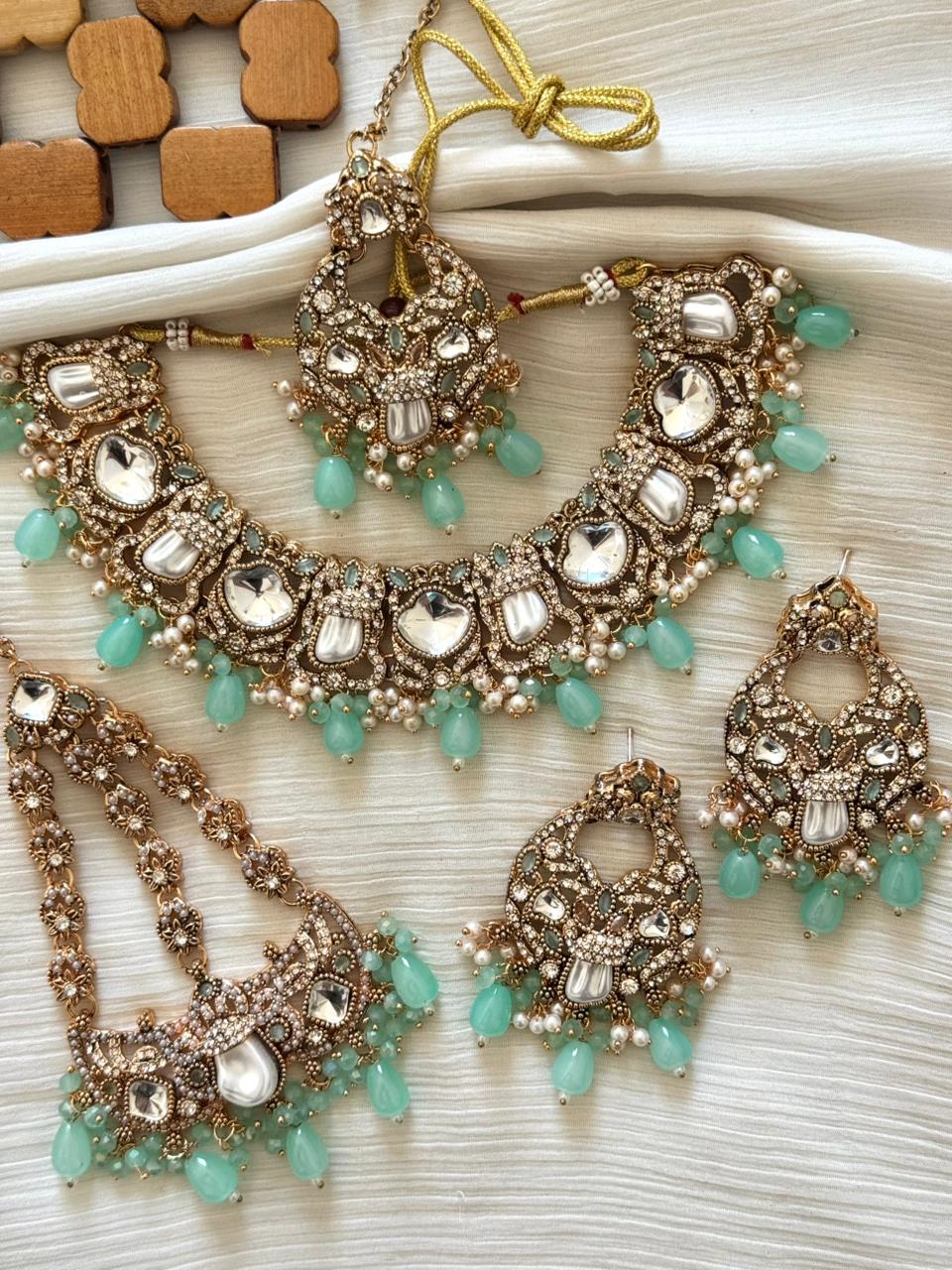 Pure Gulnaar Pearl Kundan Set